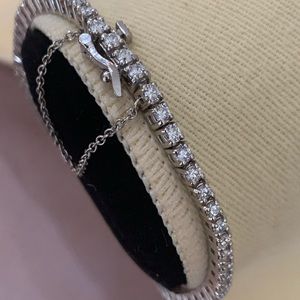 14K White Gold Diamond Bracelet